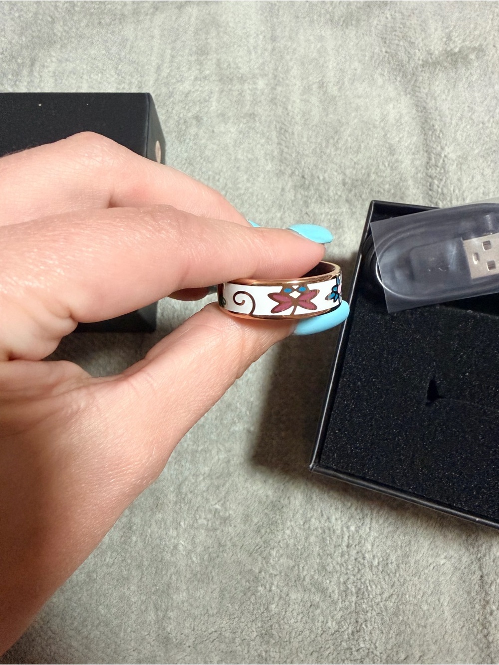 Halo smart ring Floral Enamel Band Ring in White, Pink and Blue